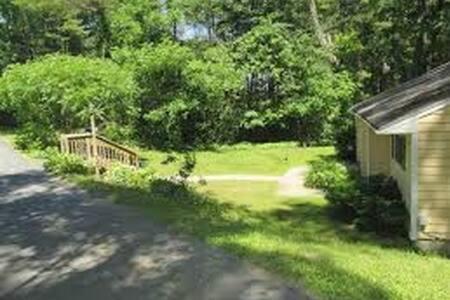 Lake George Family Vacation Home Экстерьер фото