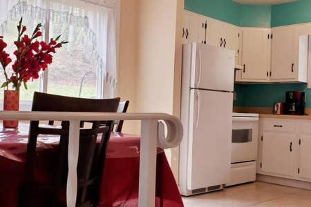 Lake George Family Vacation Home Экстерьер фото