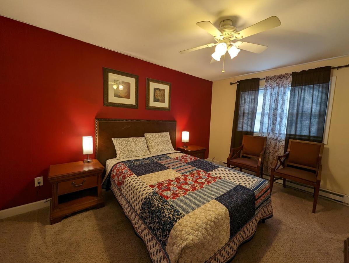 Lake George Family Vacation Home Экстерьер фото