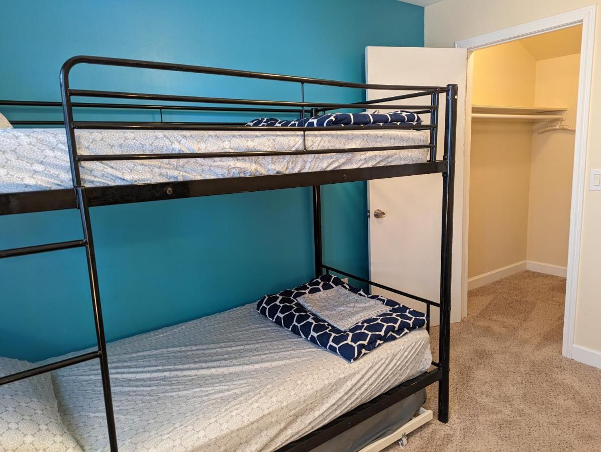 Lake George Family Vacation Home Экстерьер фото